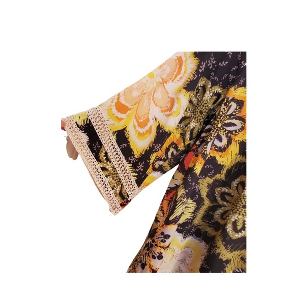 Hannah Tunic Top with Flowy Sleeves and Vibrant Flowers - Picture 4 of 7